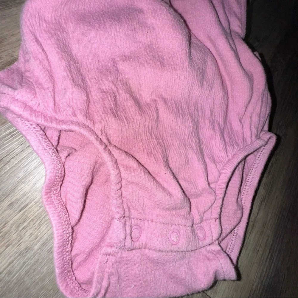☀️6/$20☀️ Carter's Pink Baby Romper